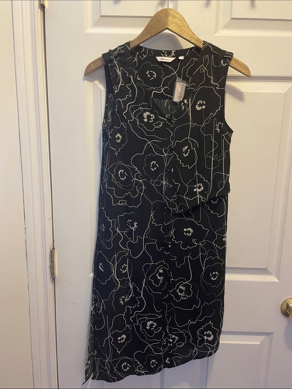 Reitmans Black Sleeveless Floral Overlay Dress with White Outline
